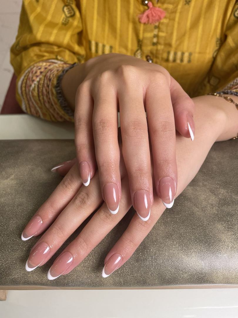 French manicure nail art